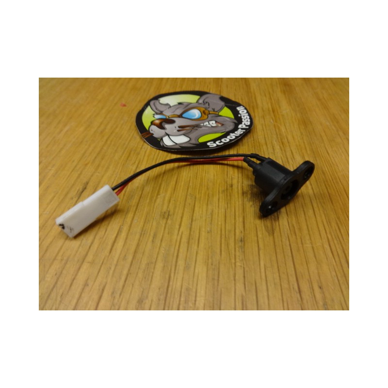 connecteur entrée chargeur trottinette xiaomi M365 connecteur entrée chargeur trottinette xiaomi M365
